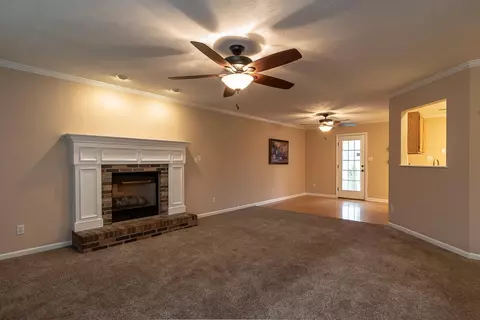 212 Nicely Tr, Powell, TN 37849 photo 4
