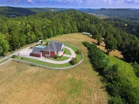 912 Gamble Dr, Heiskell, TN 37754 photo 3
