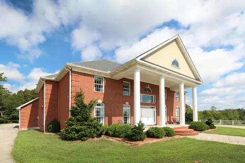 912 Gamble Dr, Heiskell, TN 37754 photo 1