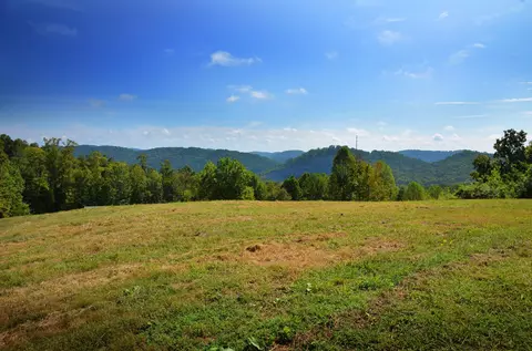 912 Gamble Dr, Heiskell, TN 37754 photo 8