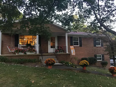 8124 Ewing Rd, Powell, TN 37849 photo 1