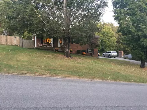 8124 Ewing Rd, Powell, TN 37849 photo 3