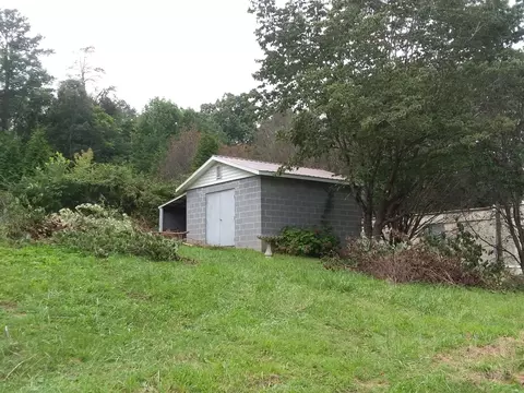 8611 Heiskell Rd, Powell, TN 37849 photo 2
