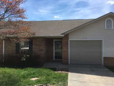 7909 Eldin Way, Powell, TN 37849 photo 1
