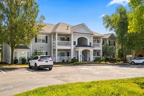 7007 Lenox Village Dr #D-5, Nashville, TN 37211
