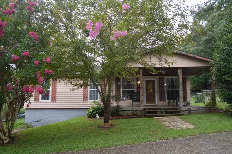 240 Ridge Rd, Whitwell, TN 37397