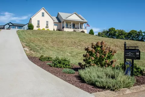 629 Winding Creek Way, Walland, TN 37886