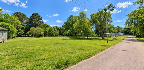 304 Holmes St, South Fulton, TN 38257