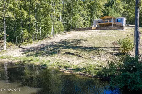 128 Indian Rock Loop, Crossville, TN 38572