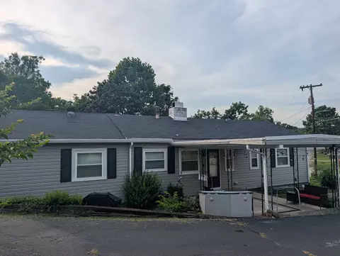 341 Vermont Ave, Oak Ridge, TN 37830