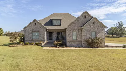 205 Twin Fork Ln, Savannah, TN 38372