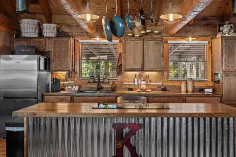 Kitchen - 312 Broadview Dr, Dickson, TN 37055 photo 1 of 2