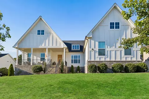 7008 Fiddlers Glen Dr, Arrington, TN 37014