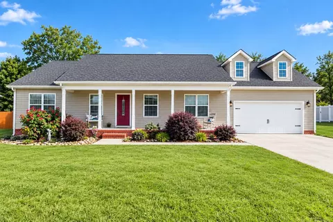110 Elise Cir, Tullahoma, TN 37388