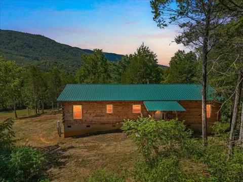 468 County Rd, Englewood, TN 37329