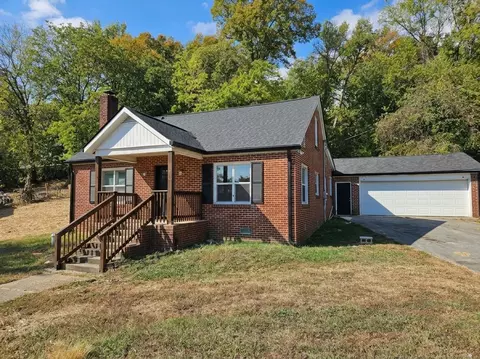 311 Edgewood Ave, Mount Pleasant, TN 38474