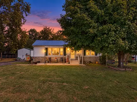 105 Wells St, Estill Springs, TN 37330