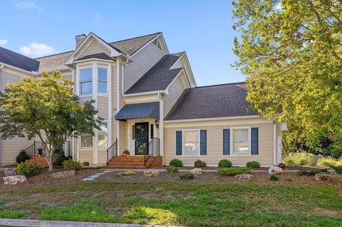 1220 Bridgewater Ln, Chattanooga, TN 37405