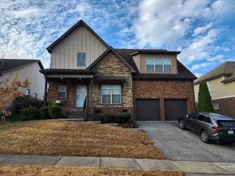 7632 Kemberton Dr E, Nolensville, TN 37135