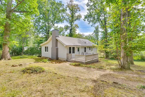 1502 Albion Dr, Signal Mountain, TN 37377