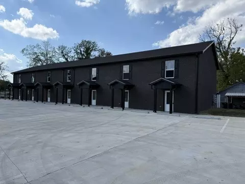 710 SW Atlantic St #B14, Tullahoma, TN 37388