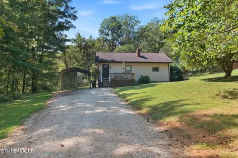 175 Johnson Ln, Rocky Top, TN 37769
