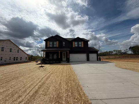 3233 Gravity Dr, Columbia, TN 38401