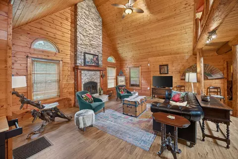 Living - 142 Rayahs Way, Quebeck, TN 38579 photo 3 of 6