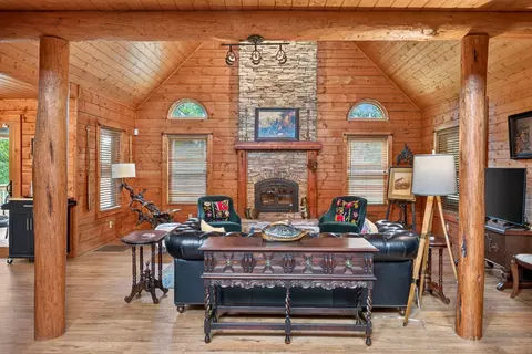 Living - 142 Rayahs Way, Quebeck, TN 38579 photo 1 of 6