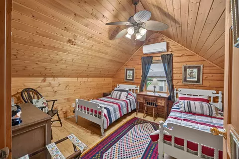 Bedroom - 142 Rayahs Way, Quebeck, TN 38579 photo 4 of 7