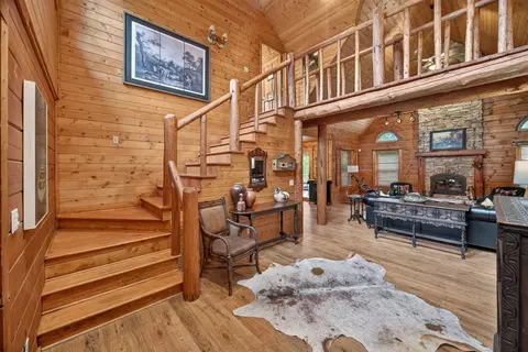 Entry Way - 142 Rayahs Way, Quebeck, TN 38579 photo 3 of 4