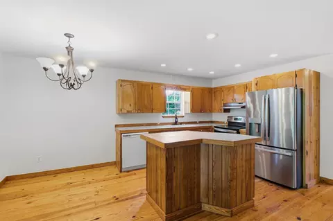 Kitchen - 1971 Old Federal Rd, Ocoee, TN 37361 photo 1 of 2