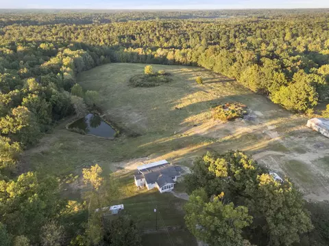 6288 Us Highway 70 E, Mcewen, TN 37101