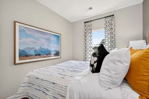 Bedroom - 4924 Locklear Ln, Apison, TN 37302 photo 13 of 16