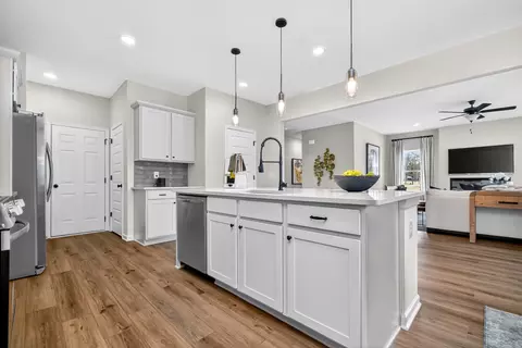 Kitchen - 4924 Locklear Ln, Apison, TN 37302 photo 4 of 5