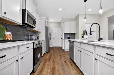 Kitchen - 4924 Locklear Ln, Apison, TN 37302 photo 5 of 5