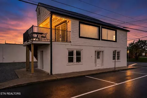 316 Court Ave, Sevierville, TN 37862