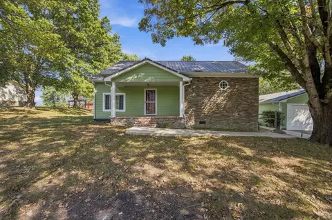 219 N Elm St, Whitwell, TN 37397
