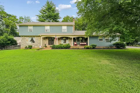 178 Meadowlake Dr, Hendersonville, TN 37075