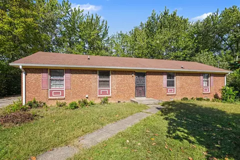 325 Ridgeline Dr, Clarksville, TN 37042