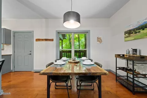 Dining - 438 Laurel Rd, Townsend, TN 37882 photo 3 of 3