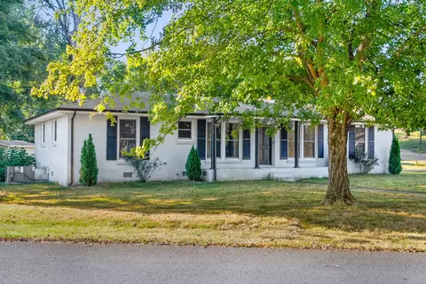 1875 Patricia Dr, Clarksville, TN 37040