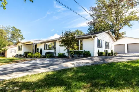 2954 Marvin Cir, Maryville, TN 37803