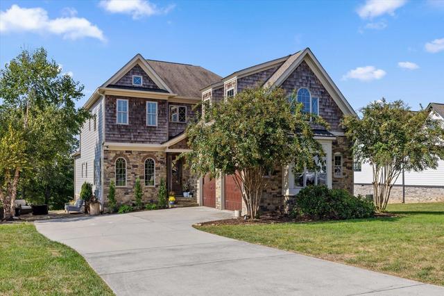 1966 Wagon Ln, Signal Mountain, TN 37377