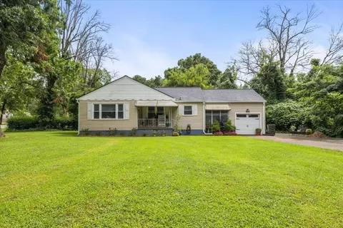 212 Harker Rd, Fort Oglethorpe, GA 30742