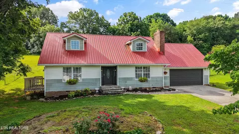 2527 Robinson Dr, Louisville, TN 37777