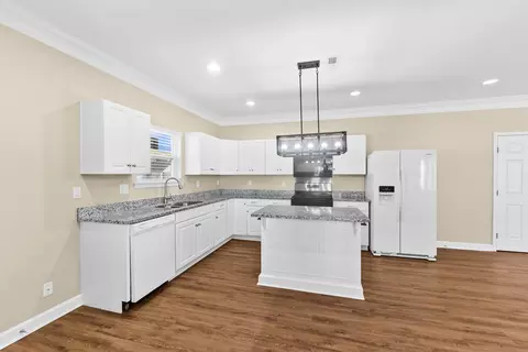 Kitchen - 556 E Vine St, Murfreesboro, TN 37130 photo 2 of 3