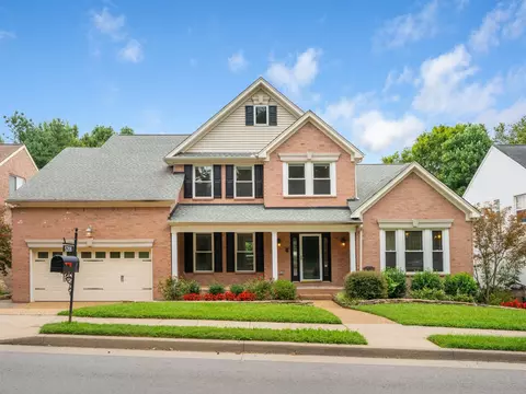 5208 Cochran Dr, Nashville, TN 37220