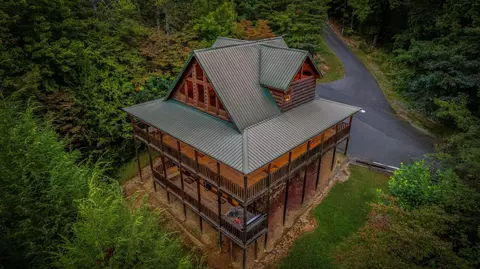 1570 Oldham Springs Way, Sevierville, TN 37876