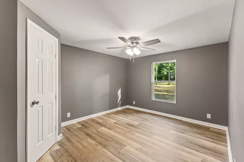 Bedroom - 2904 Gause Rd, Pleasant View, TN 37146 photo 7 of 9